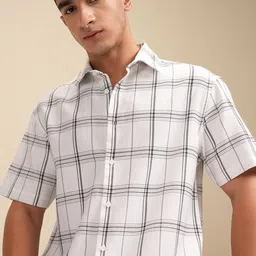 HIGHLANDER Men Windowpane Checks Opaque Checked Casual Shirt-picture-18