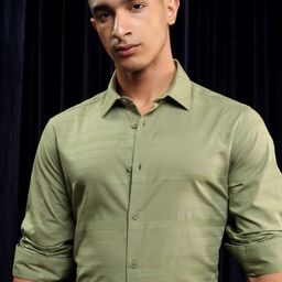 HIGHLANDER Men Spread Collar Solid Cotton Slim Fit Casual Shirt-picture-14