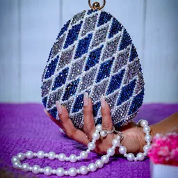 Swisni Multicoloured Embellished Box Clutch-picture-37