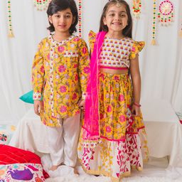 pspeaches Girls Yellow & Pink Printed Ready to Wear Lehenga & Blouse With Dupatta-picture-34