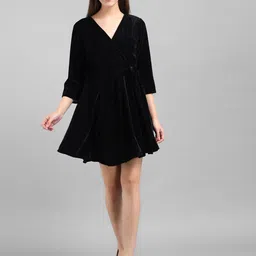 BAESD V-Neck Velvet Warp Dress-image-59