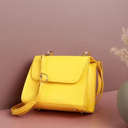 HAUTE SAUCE by  Campus Sutra Textured Structured Handheld Bag-picture-36