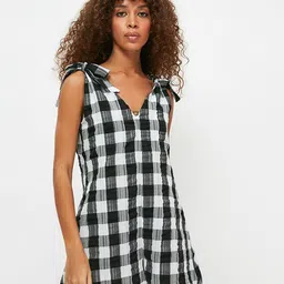 Trendyol Women Black & White Checked Jumpsuit-picture-9