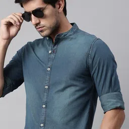 The Roadster Lifestyle Co Men Blue Regular Fit Faded Casual Shirt-image-5