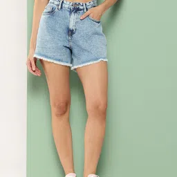 Killer Women Washed Effect Mid-Rise Denim Shorts with Frayed Hem-picture-30