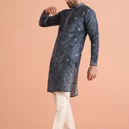KISAH Men Embellished Regular Fit Mirror work Kurta image 3