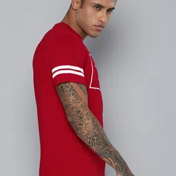 HRX by Hrithik Roshan Men Red Typography Printed Pure Cotton T-shirt image 5