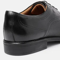 Van Heusen Men Textured Leather Formal Oxfords image 4