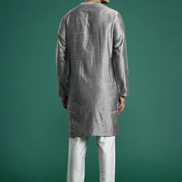 Indo Era Men Mandarin Collar Kurta image 2