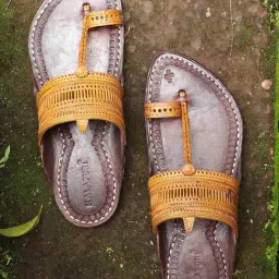 Kalapuri Men's Yellow Kolhapuri Sandals-picture-13