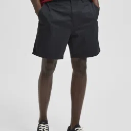 SELECTED HOMME Black Regular Fit Shorts image 1