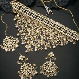 Peora Golden White Kundan Set for Women-picture-28