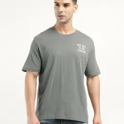 Levi's Olive Cotton Regular Fit Printed T-Shirt-image-29