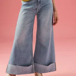 DressBerry Women Flared Mid-Rise Light Fade Stretchable Jeans-image-57