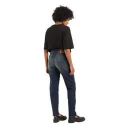 levi's Women's High Rise 80's New Mom Relaxed Tapered Fit Jeans image 3