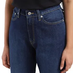 levi's Women's Mom Loose Tapered Fit High Rise Blue Jeans image 4