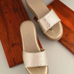 Clog London Women's Gold Thong Wedges-picture-33