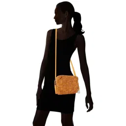 KOMPANERO Yellow Textured Medium Sling Handbag image 2