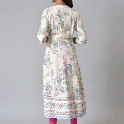 W Off-White Floral Print A Line Kurta image 2