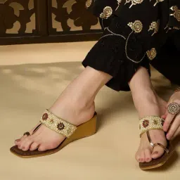 Inc.5 Women's Antique Toe Ring Sandals-picture-40