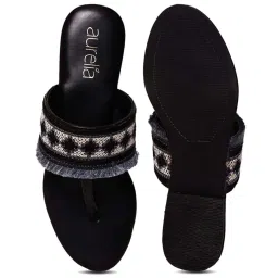 Aurelia Women's Zrory Black T-Strap Sandals image 3