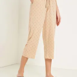 Dreamz by Pantaloons Cream Print Capri image 3