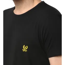 Vimal Jonney Black & Navy T-Shirt & Capris image 4