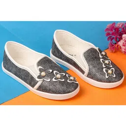 boyz n galz Butterfly AppliqueDetailed Casual Shoes - Black-picture-27