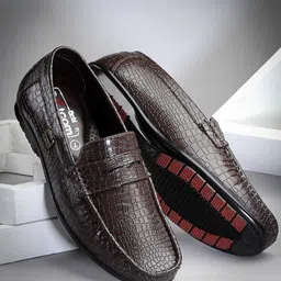 Action Men Textured Slip On Loafers-picture-28