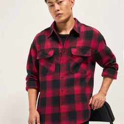 THE BEAR HOUSE Men Relaxed Opaque Checked Casual Shirt-picture-11