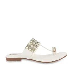 Shoetopia Women's White Toe Ring Sandals image 2