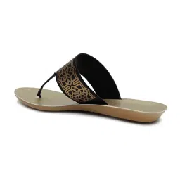 Aurelia Women's Zbeatrice Black T-Strap Sandals image 3