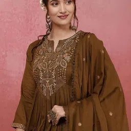 CaniBani Women Embroidered Chanderi Silk Kurta Sets With Dupatta image 3