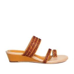 Aurelia Women's Znoor Mustard & Meroon Toe Ring Wedges image 1