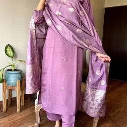 Vastukala Women Ethnic Motifs Embroidered Kurta with Trousers & Dupatta image 2