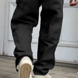 FTX Men Regular Fit Mid-Rise Mildly Distressed Cotton Cargos image 2