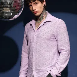 Campus Sutra Men Comfort Fit Textured Spread Collar Casual Shirt image 4