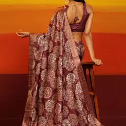 Silk Land White & Maroon Silk Woven Banarasi Saree With Unstitched Blouse image 2