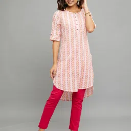 paislei Light Pink Printed High low Kurta image 4