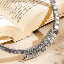 rubans RubansSilver-Toned Textured Link Statement Choker Necklace image 2