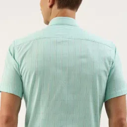 Peter England Green Regular Fit Checks Shirt image 2