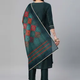 Kami Kubi Teal Green Embroidered Kurta Pant Set With Dupatta image 2