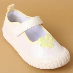 Cute Walk by Babyhug Velcro Closure Casual Shoes with Sequin Heart Applique - Yellow image 3