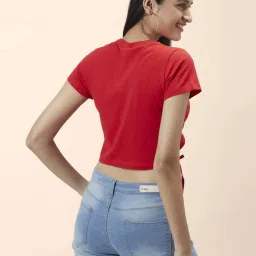 People by Pantaloons Red Cotton Printed Crop Top image 2