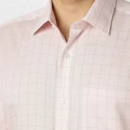 Van Heusen Pink Regular Fit Checks Shirt image 4