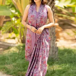 Mirchi Fashion Wine Chiffon Floral Saree With Unstitched Blouse image 3