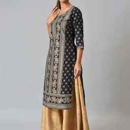 Aurelia Black Floral Print Straight Kurta image 3