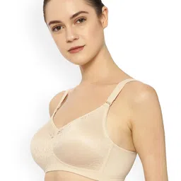 Triumph Minimizer 112  Wireless Non Padded Comfort and High Support Big Cup Bra image 3