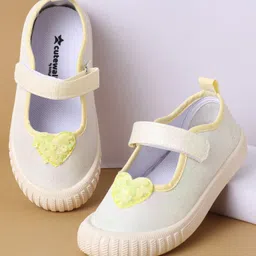 Cute Walk by Babyhug Velcro Closure Casual Shoes with Sequin Heart Applique - Yellow-picture-17