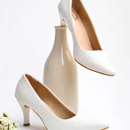 Shoetopia Embossed Diamond Pattern Classic Pumps - White-picture-15